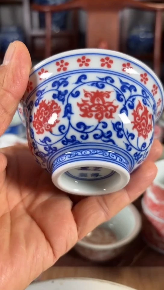 柴窑青花釉里红缠枝莲杯杯