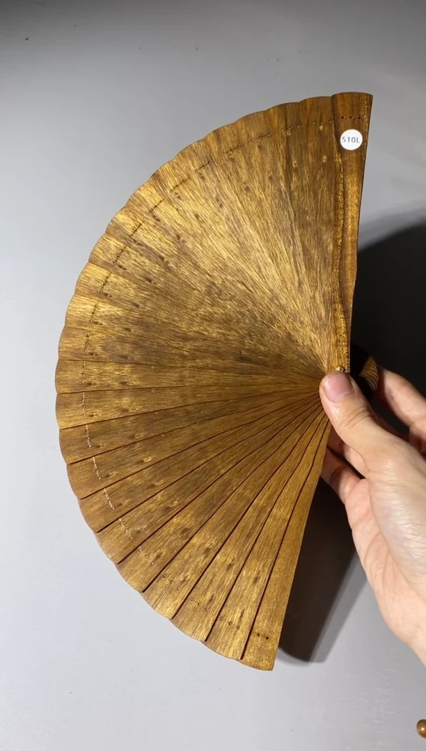 【闪购商品】金丝楠木雕510号18cm金丝楠木小叶桢楠扇子