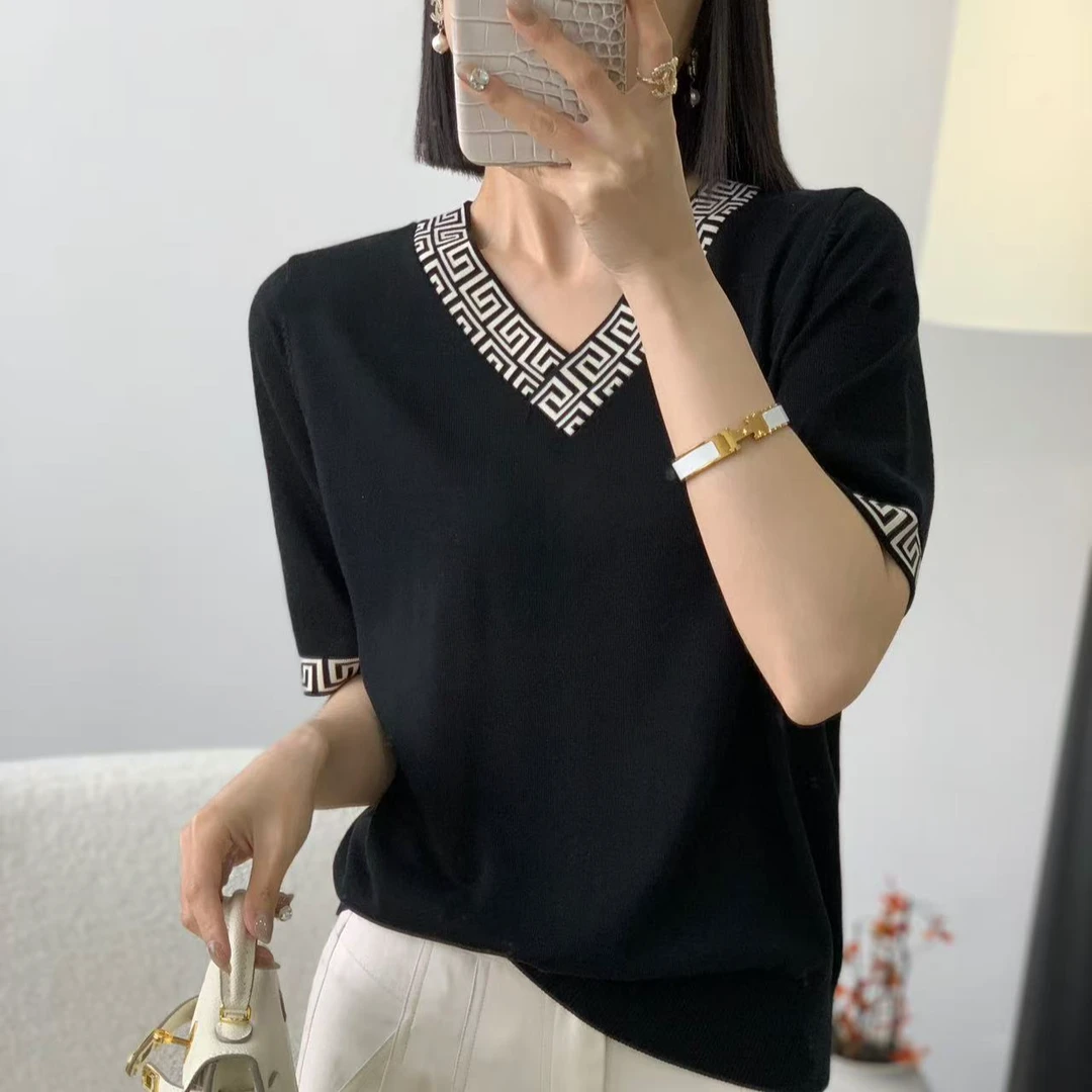 【倩倩精选】2025新款高级感气质洋气时尚百搭V领提花针织衫A134#