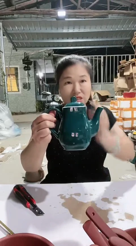瑕疵绿色壶不能明火