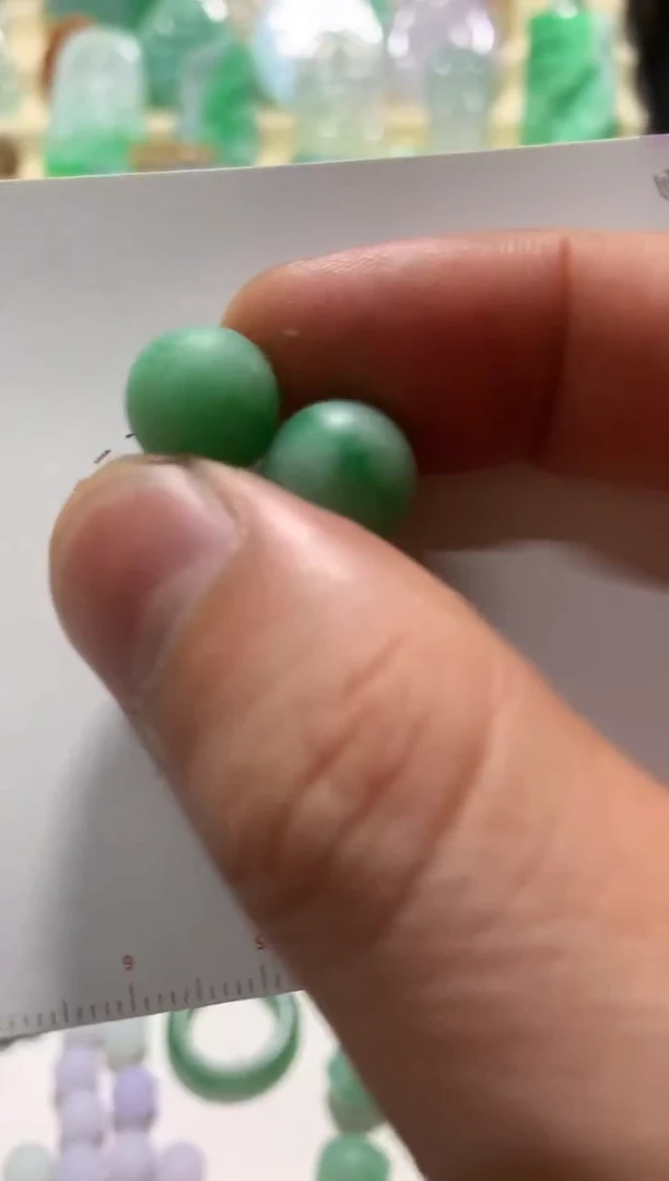 未镶嵌定制翡翠多样性发货其中一件