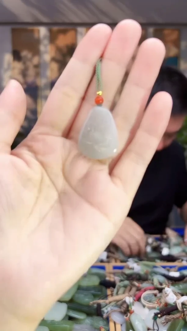 未镶嵌和田玉挂件拍一发一