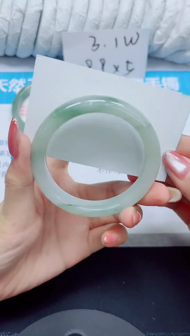 石英质玉手镯未镶嵌302/56.4