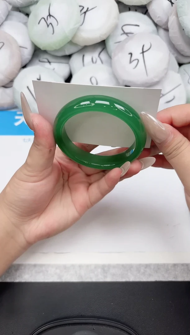 女款工艺手镯136-53.7