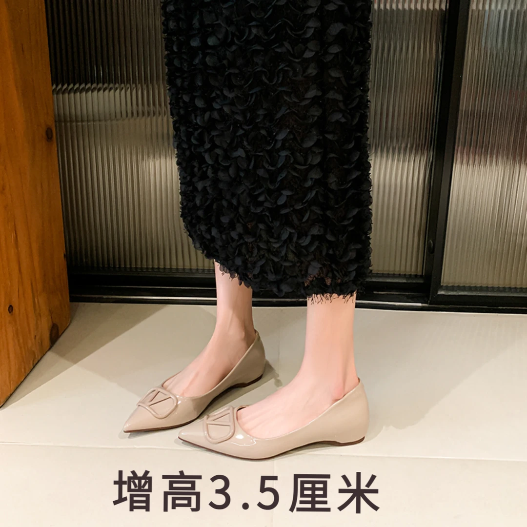 法式内增高尖头金属V扣裸色平底鞋浅口名媛风气质平跟宴会单鞋女