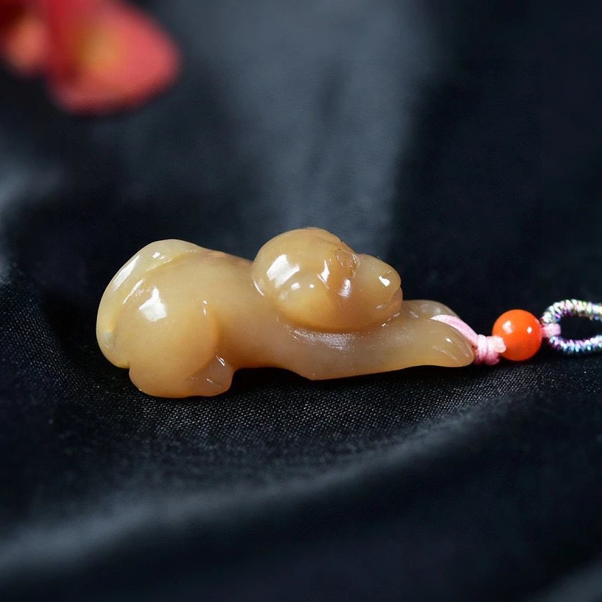 和田玉且末糖糖玉生肖猴吊坠男女款猴玉坠小孩儿童属相猴项链