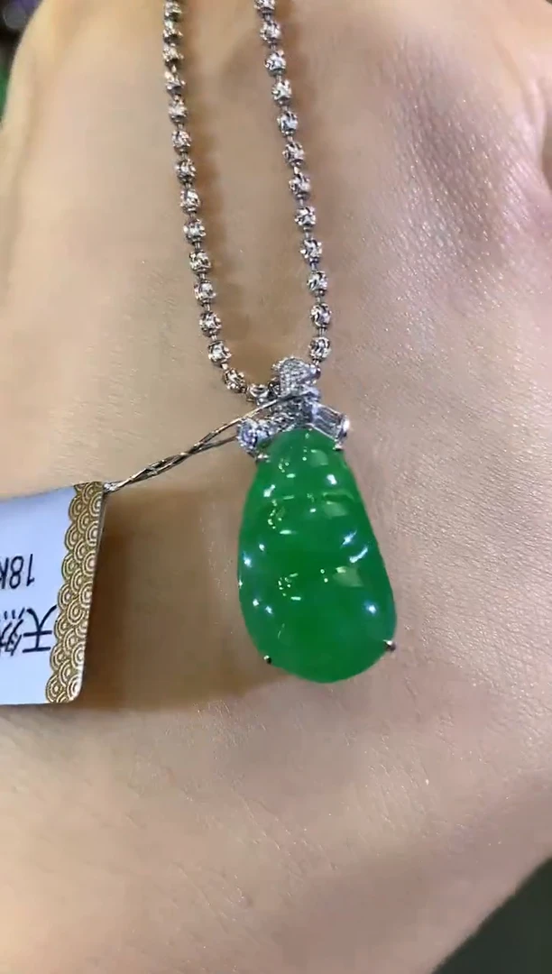 吊坠(不含链)18K金镶嵌翡翠C28