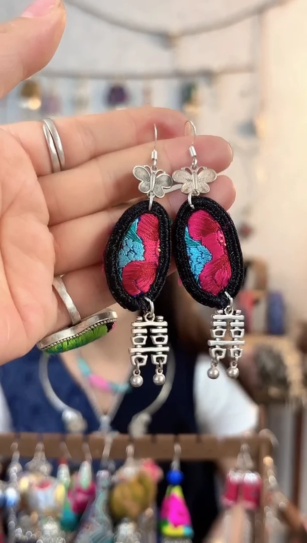 织绣彩云南阁非遗老绣饰品122