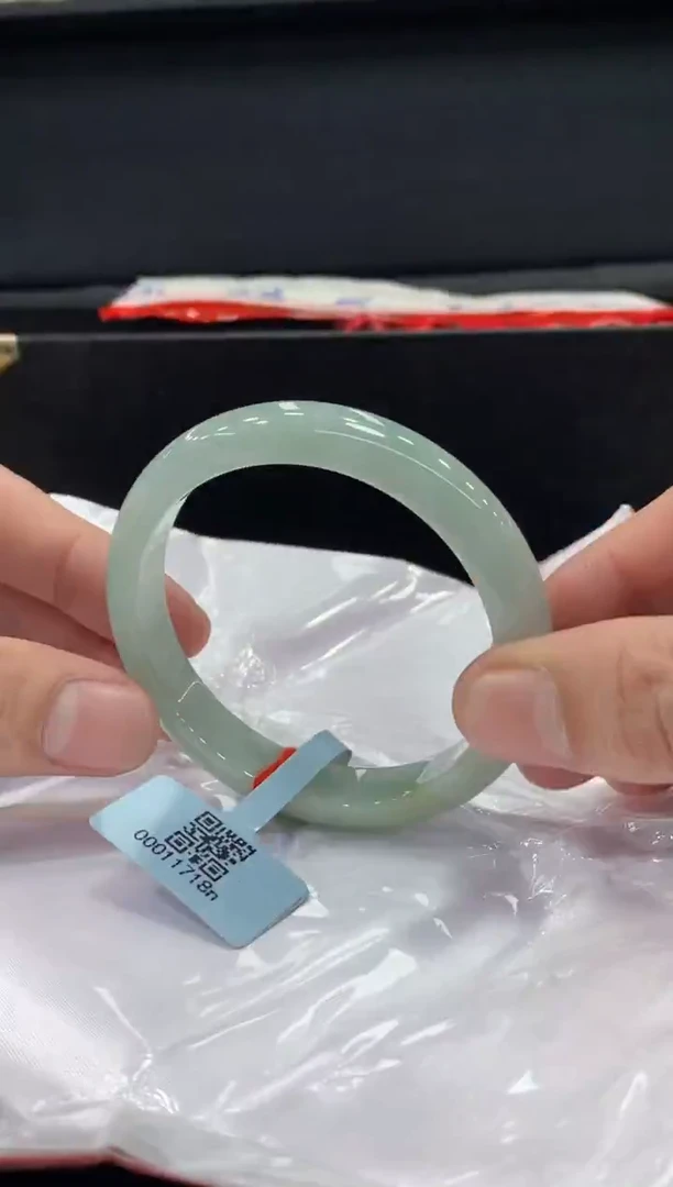 未镶嵌手镯翡翠翡翠手镯