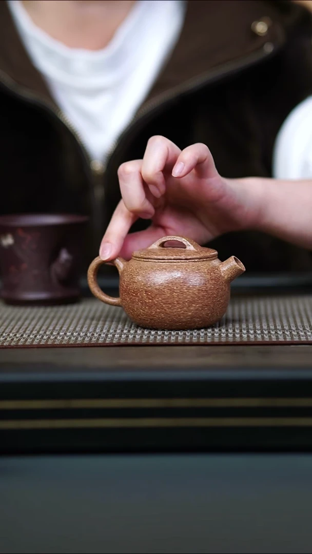 茶壶紫砂全手金降坡苹果巨轮160cc