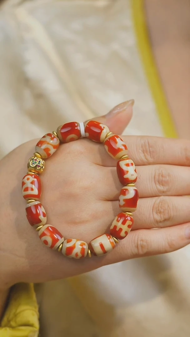 【闪购商品】玛瑙/玉髓手串未镶嵌多样性发其一