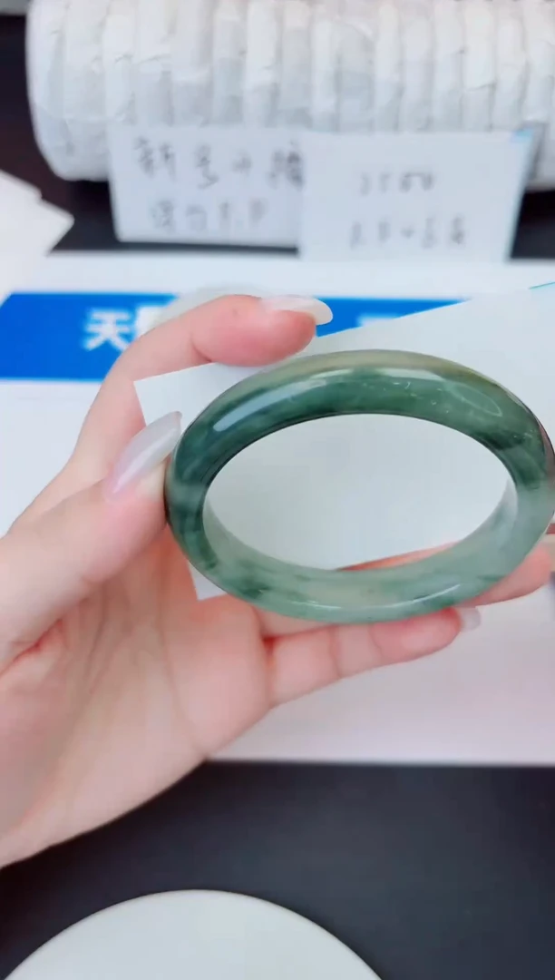 未镶嵌手镯石英质玉43/58.3