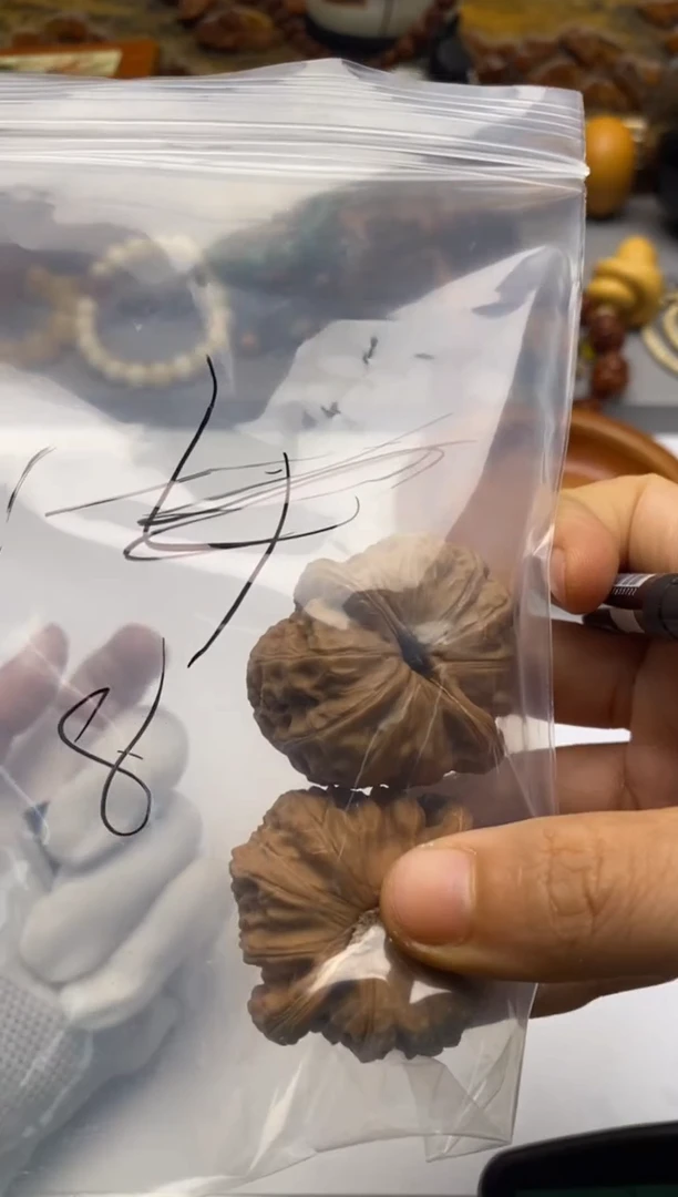 把件文玩核桃一对儿