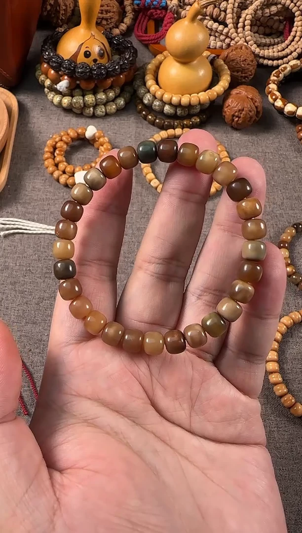 手串龙脊菩提多宝全玉化老型8