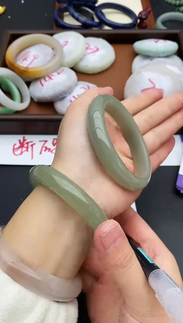 未镶嵌手镯石英质玉177+58/59