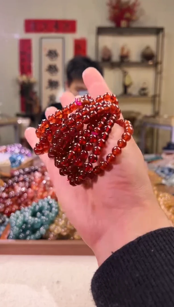 【闪购商品】石榴石手串未镶嵌7+mm石榴石（多样性发其一）