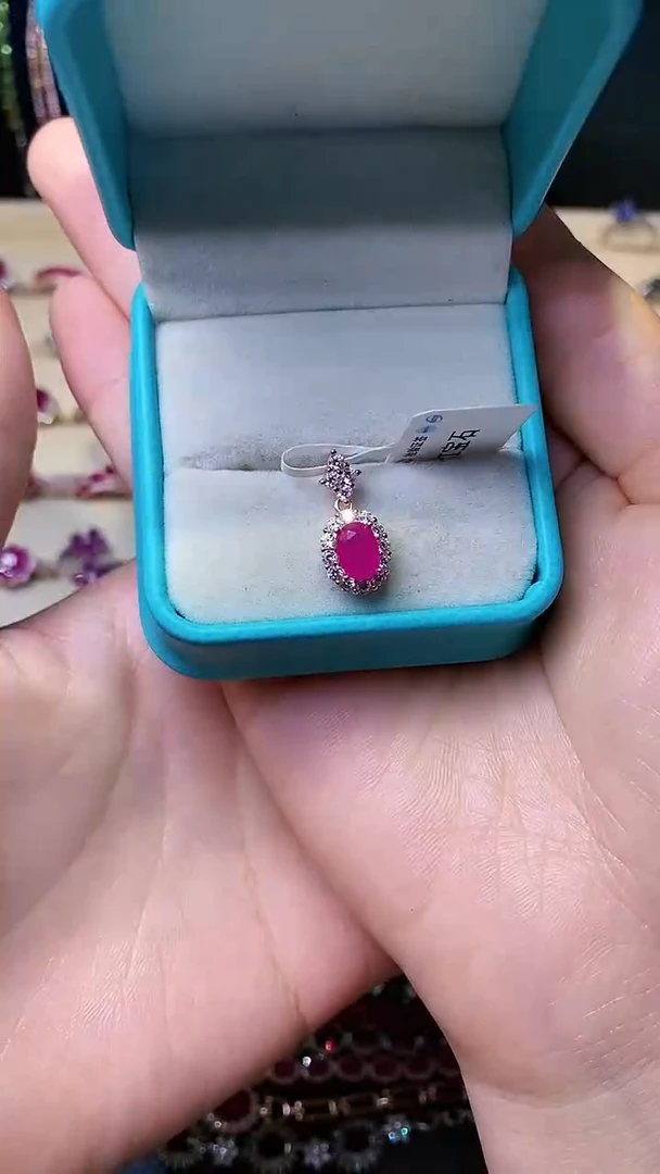 【闪购商品】红宝石吊坠(赠链)银S925镶嵌.......