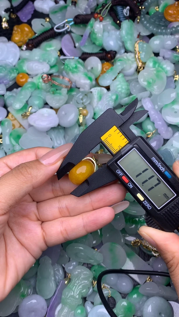 翡翠未镶嵌颈饰天然缅甸翡翠吊坠