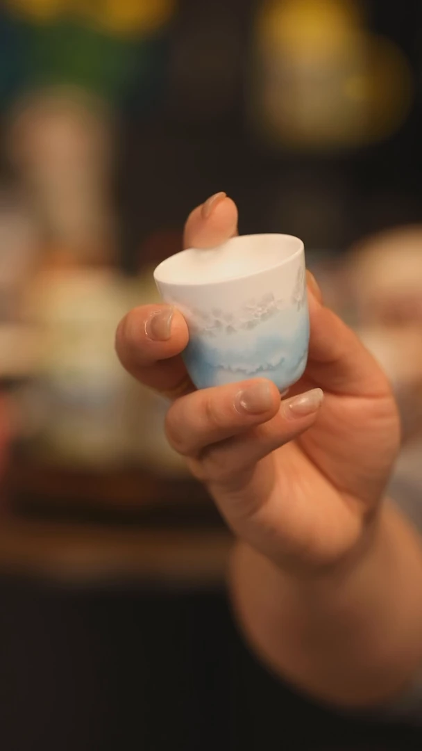 【闪购商品】摆件景德镇釉下彩绘设计师款陶瓷