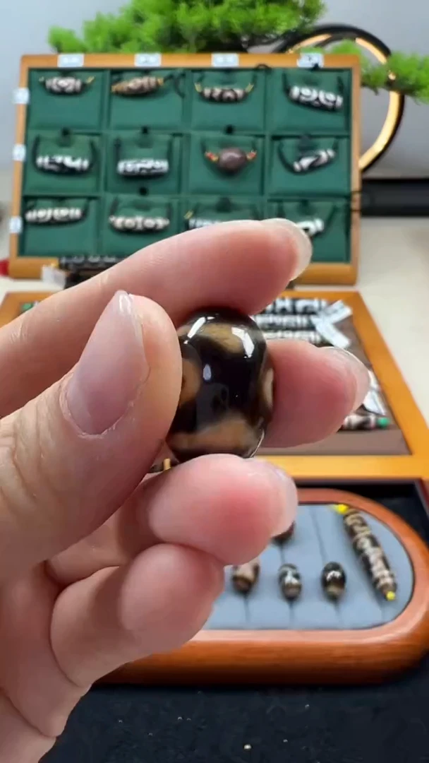 玛瑙/玉髓（覆膜）颈饰未镶嵌9.（微瑕随机发货）