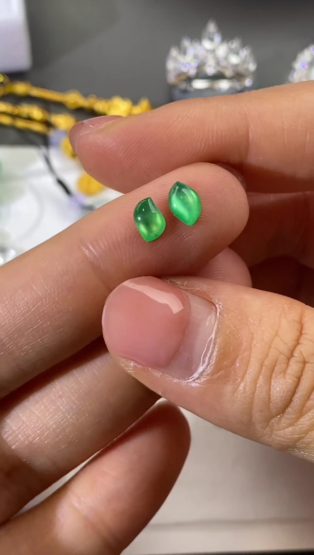 未镶嵌裸石翡翠玻璃种满绿随型多样性发其一