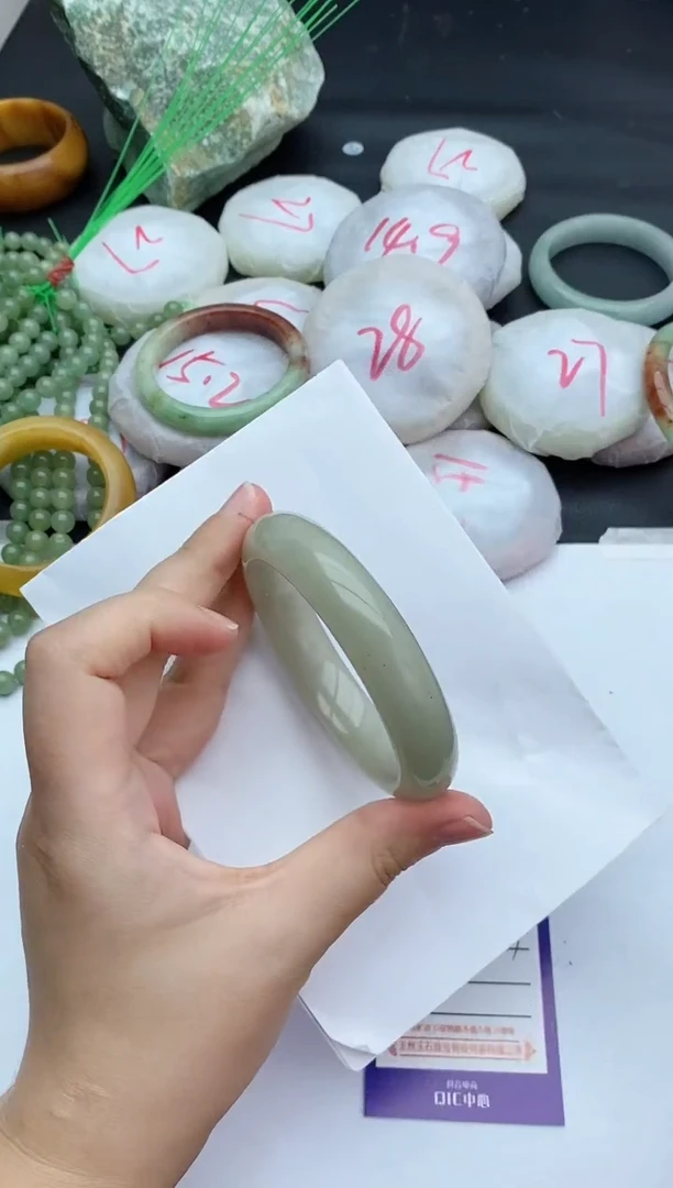 未镶嵌手镯石英质玉352+56/57