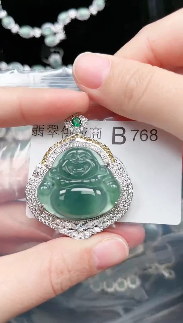 【闪购商品】翡翠颈饰未镶嵌768赠皮绳