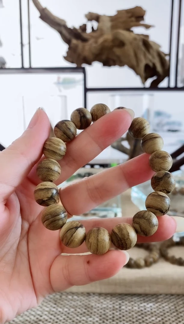 沉香手串正区达拉干老料13MM单圈