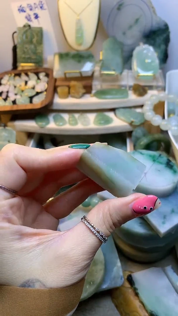 未镶嵌挂件翡翠缅甸A货翡翠，没有运费险