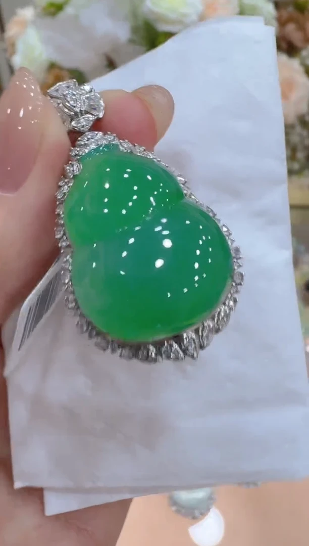 吊坠(不含链)18K金镶嵌翡翠多样性团购发一件