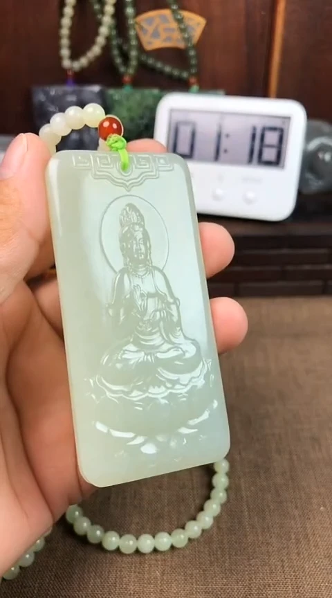 和田玉未镶嵌颈饰虎**果虎年果果王