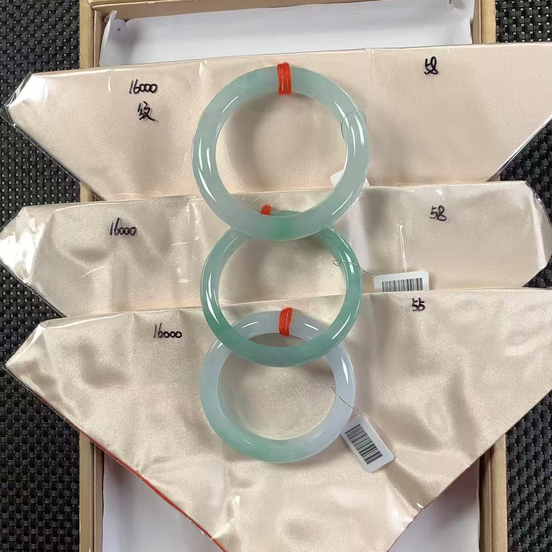 天然缅甸翡翠A货手镯多样性发货，发一件