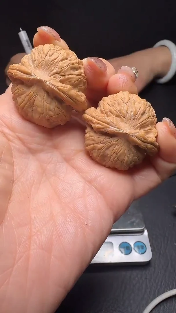 把件文玩核桃阿****?平底锅