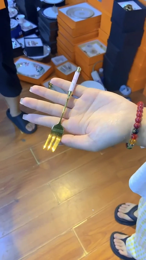 杯鸿辉家品牌瓷器，京东包邮！