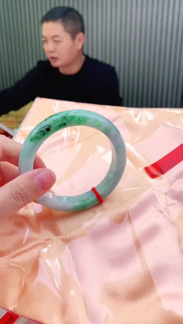 未镶嵌手镯翡翠58