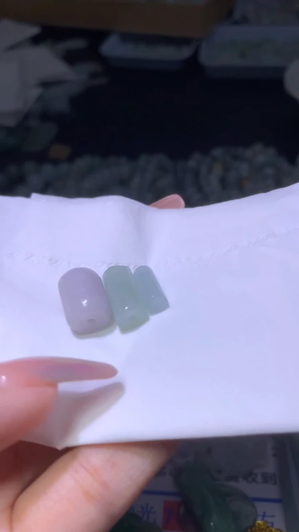 翡翠未镶嵌颈饰MXX023297