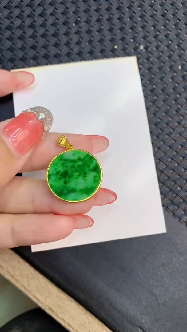 颈饰未镶嵌翡翠1