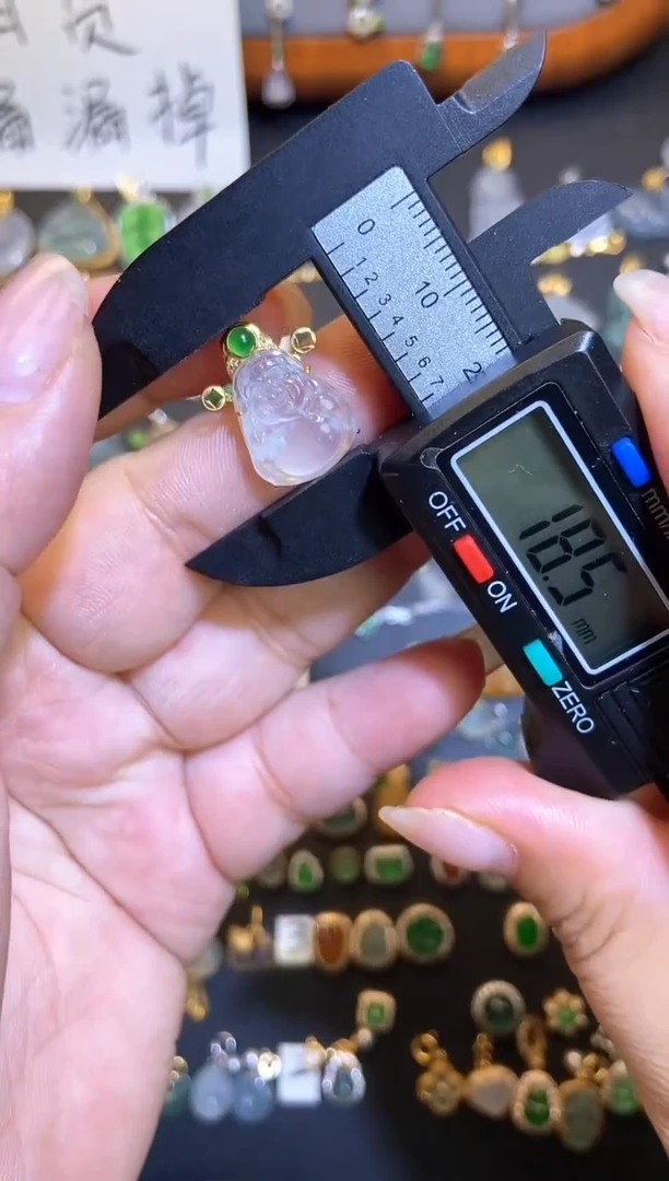 翡翠18K金镶嵌吊坠(不含链)1