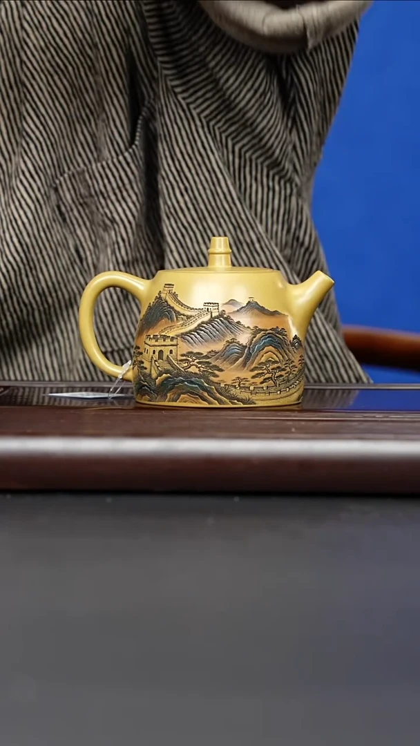 紫砂壶长城汉铎壶 黄金段泥 梅付春