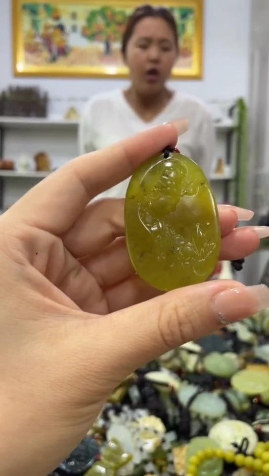 未镶嵌岫玉吊坠
