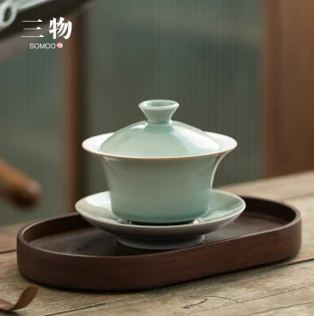 松青釉马蹄盖碗