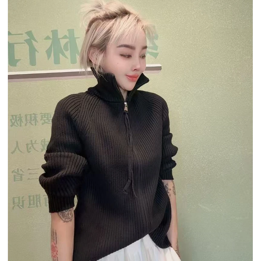 流行款黑色爆款净版立领拉链毛衣a