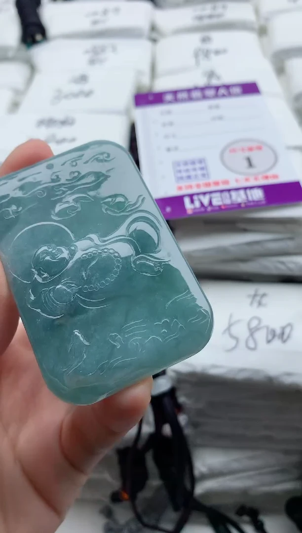 翡翠未镶嵌颈饰8