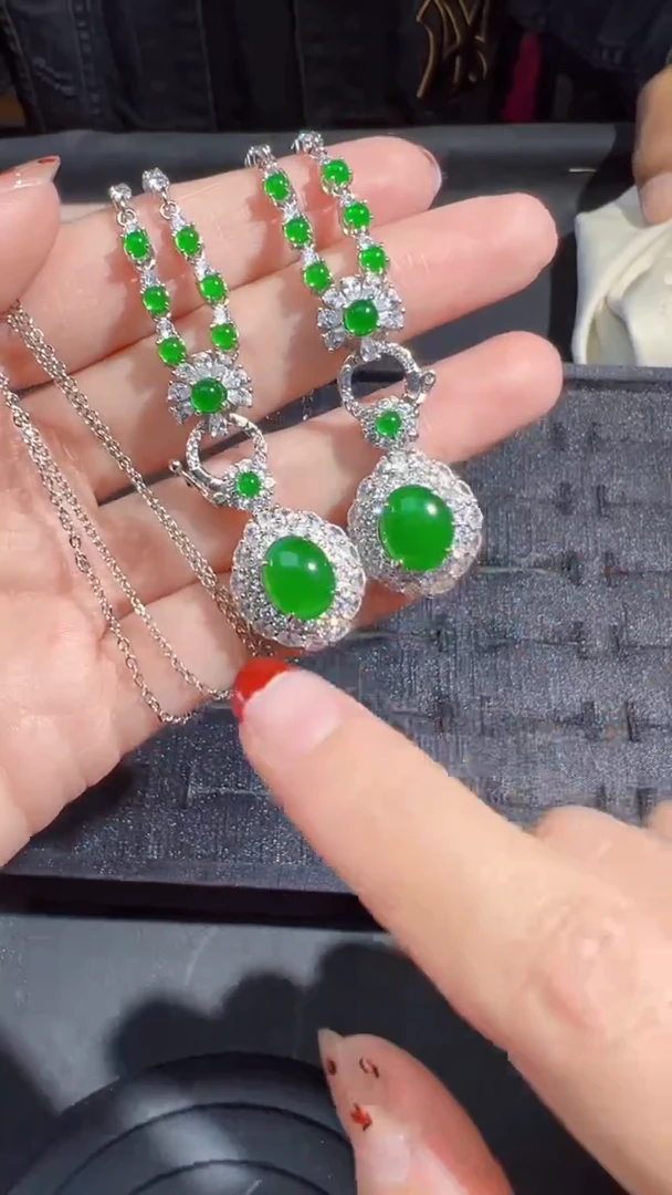 【闪购商品】定制翡翠未镶嵌挂件商品多样性发货1