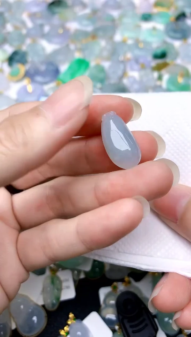 颈饰未镶嵌翡翠天然A货翡翠