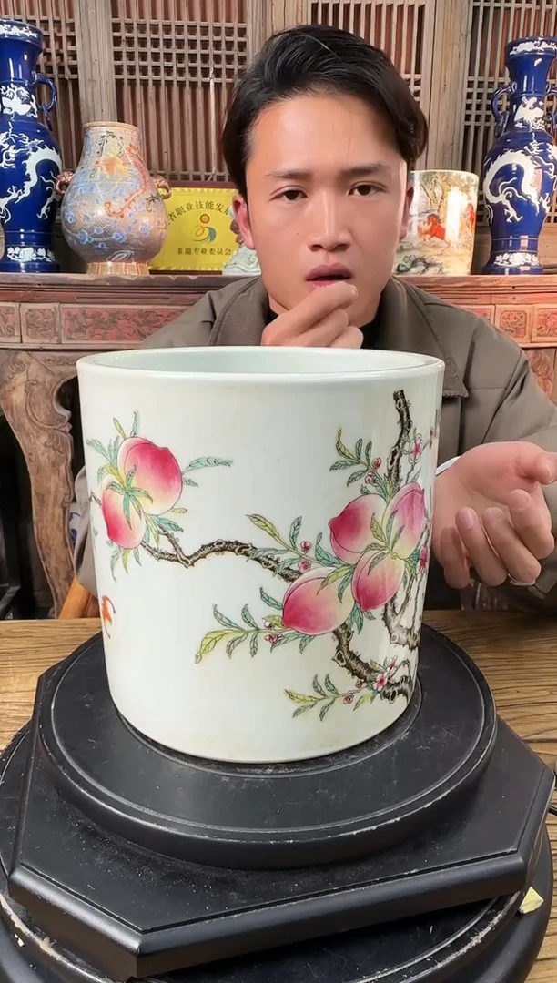【闪购商品】摆件陶瓷 摆件 九桃五福 笔海