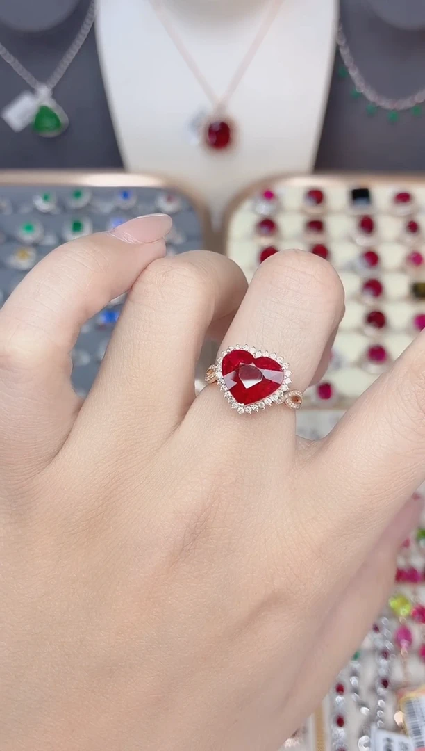18K金镶嵌碧玺戒指碧玺4.85CT
