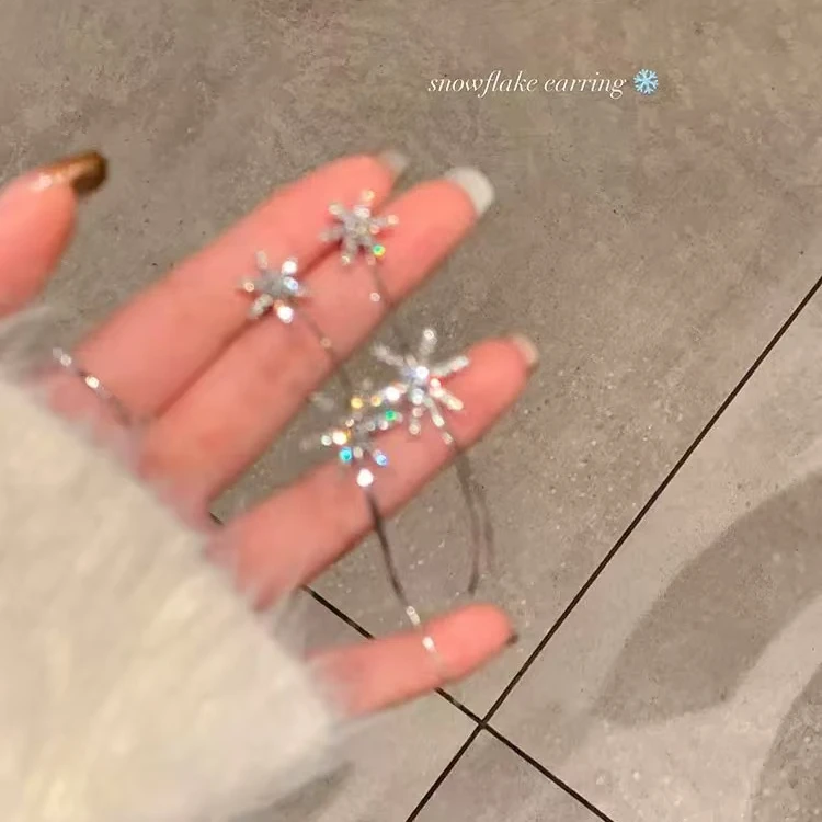 铜合金合成锆石耳饰 气质闪锆雪花流苏耳环女两戴设计感耳钉耳饰