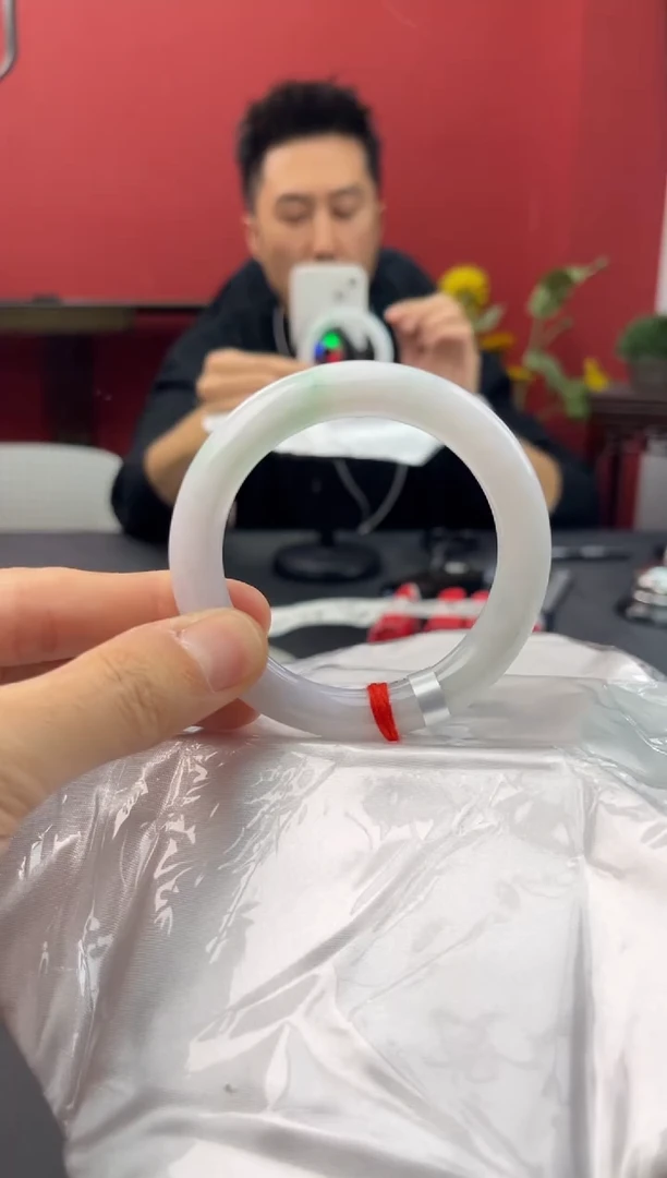 未镶嵌手镯翡翠952