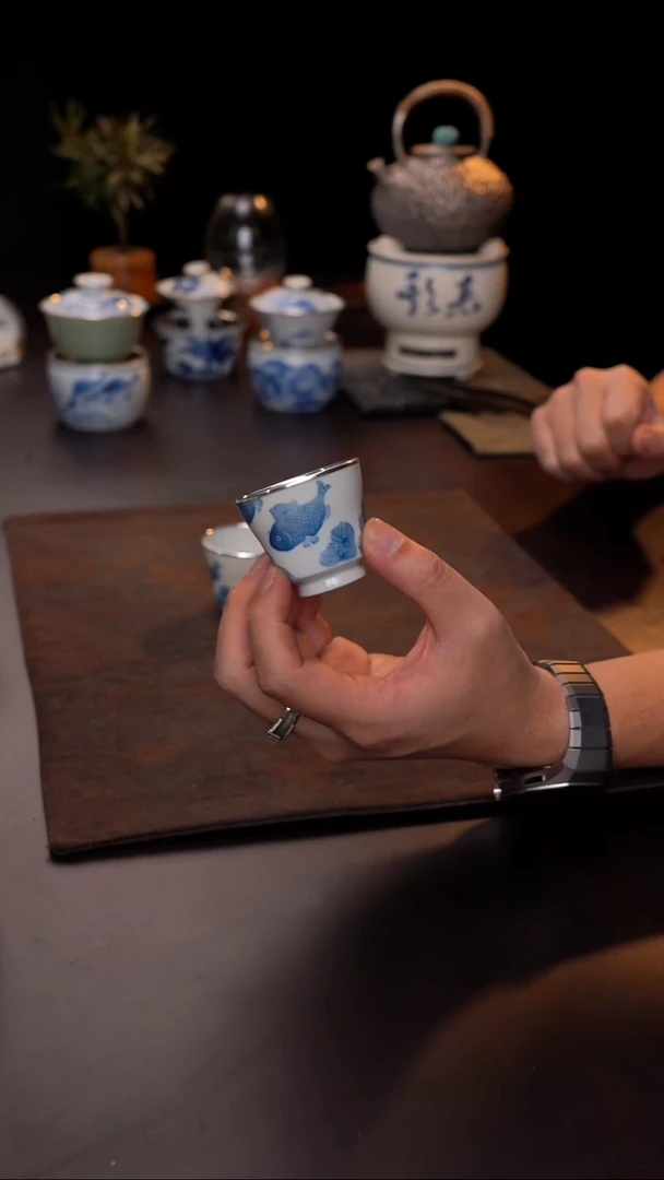 仿明手绘小鱼单杯包银口